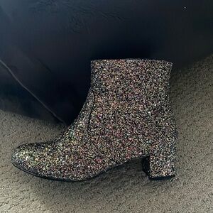 Girls size 5 glitter boots